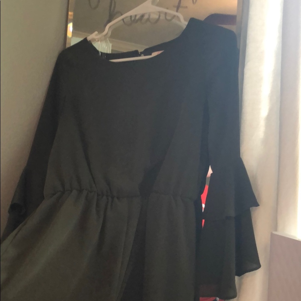 romper - Picture 2 of 4